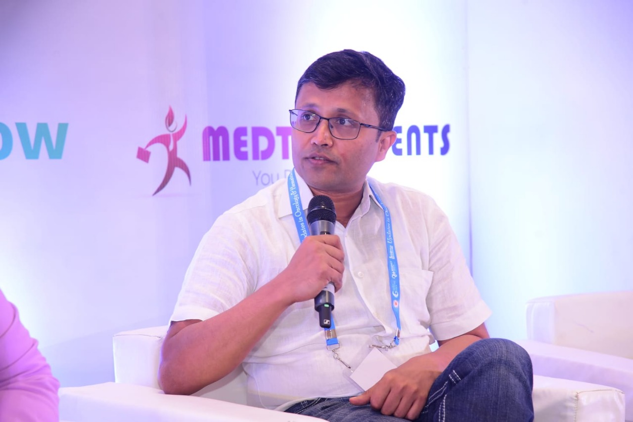 Healthcare professionals discussion